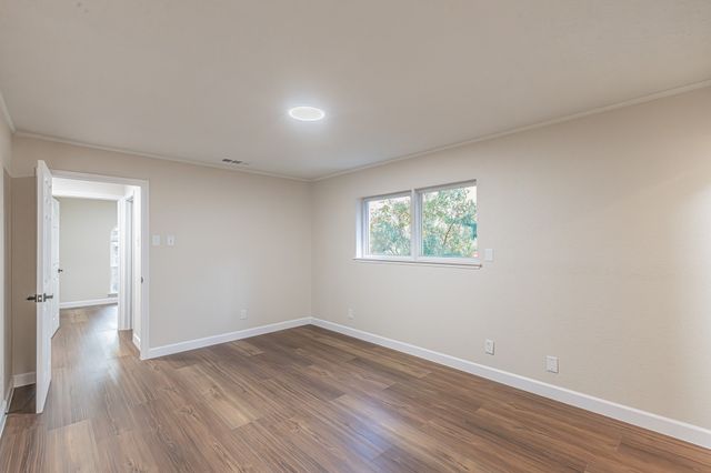 1214 Winterwood Drive, Lewisville, TX 75067