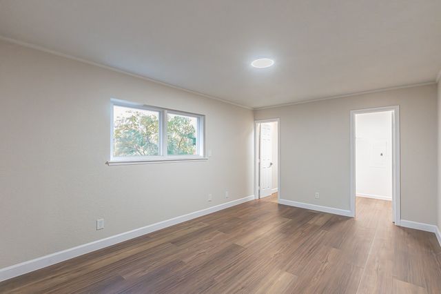 1214 Winterwood Drive, Lewisville, TX 75067
