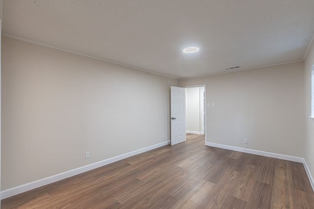 1214 Winterwood Drive, Lewisville, TX 75067