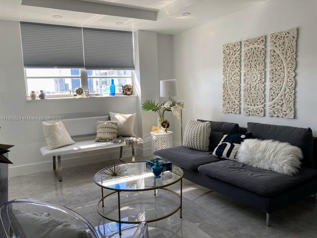 2903 N Miami Beach Blvd 1003, North Miami Beach, FL 33160