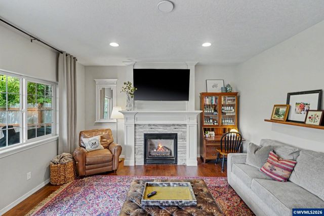 2113 Goldfinch Av SE, Stayton, OR 97383