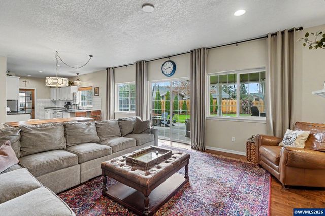 2113 Goldfinch Av SE, Stayton, OR 97383