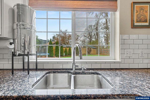 2113 Goldfinch Av SE, Stayton, OR 97383