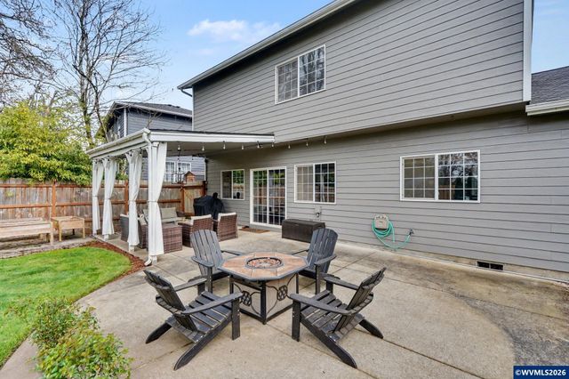 2113 Goldfinch Av SE, Stayton, OR 97383