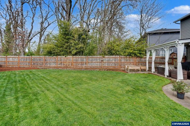 2113 Goldfinch Av SE, Stayton, OR 97383