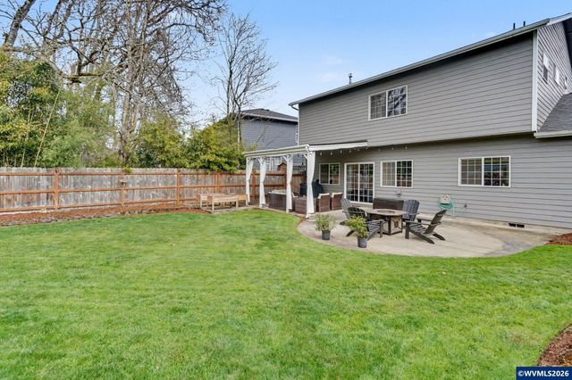 2113 Goldfinch Av SE, Stayton, OR 97383