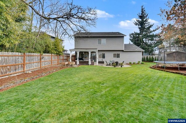 2113 Goldfinch Av SE, Stayton, OR 97383