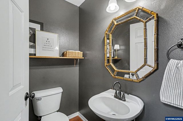 2113 Goldfinch Av SE, Stayton, OR 97383