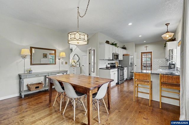 2113 Goldfinch Av SE, Stayton, OR 97383