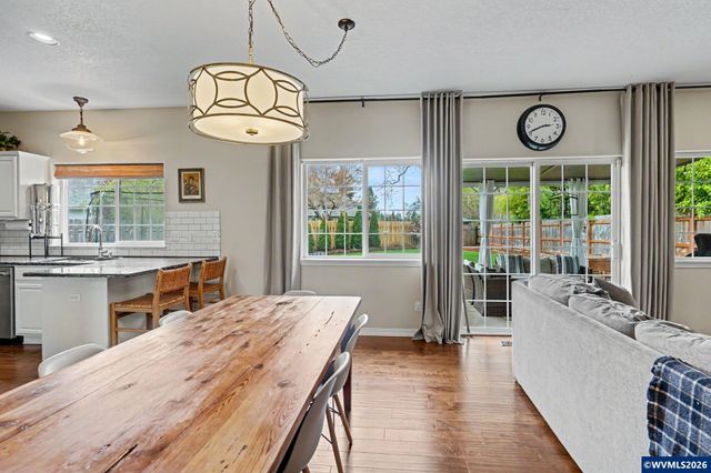 2113 Goldfinch Av SE, Stayton, OR 97383