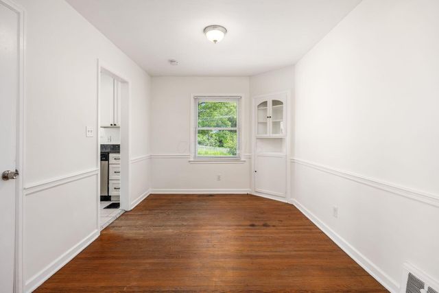 112 Howard Avenue, Worthington, OH 43085