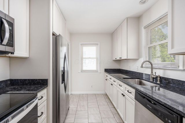 112 Howard Avenue, Worthington, OH 43085