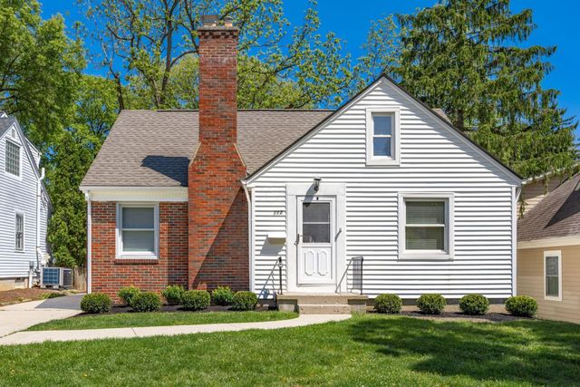 112 Howard Avenue, Worthington, OH 43085
