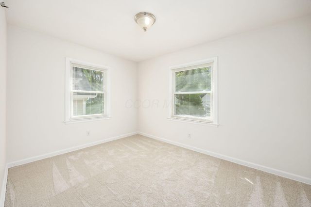 112 Howard Avenue, Worthington, OH 43085