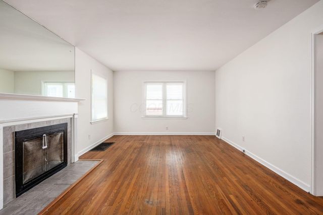 112 Howard Avenue, Worthington, OH 43085