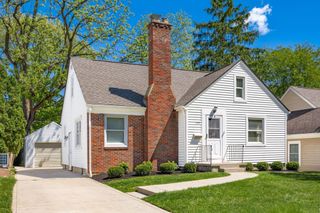 112 Howard Avenue, Worthington, OH 43085