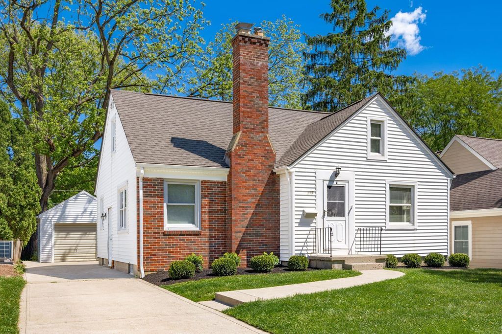 112 Howard Avenue, Worthington, OH 43085