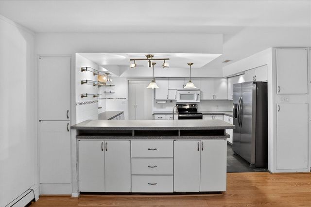 70506 Sunrise Drive, Edwardsburg, MI 49112