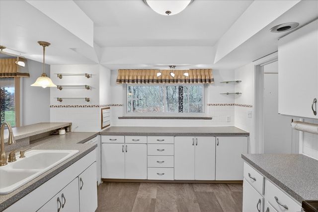 70506 Sunrise Drive, Edwardsburg, MI 49112