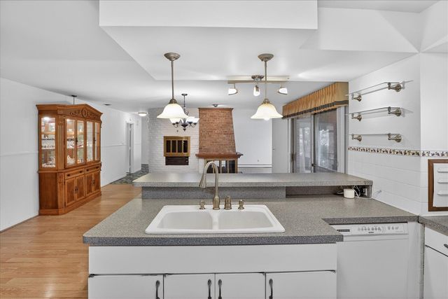 70506 Sunrise Drive, Edwardsburg, MI 49112