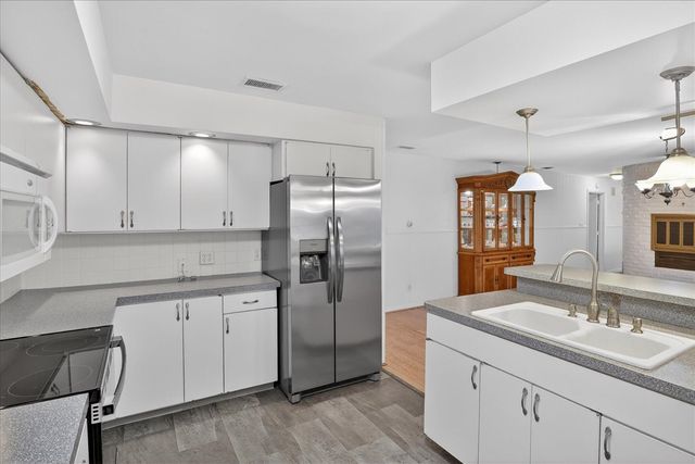 70506 Sunrise Drive, Edwardsburg, MI 49112