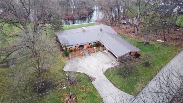 70506 Sunrise Drive, Edwardsburg, MI 49112