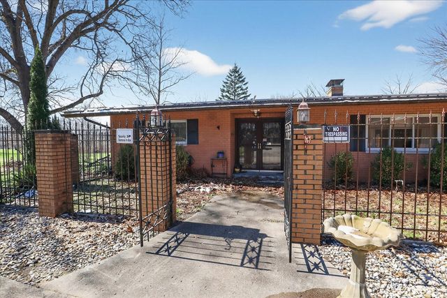 70506 Sunrise Drive, Edwardsburg, MI 49112