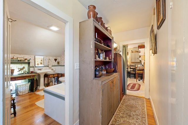 291 N Main St, North Brookfield, MA 01535