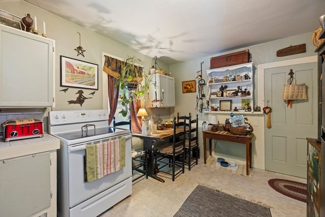 291 N Main St, North Brookfield, MA 01535