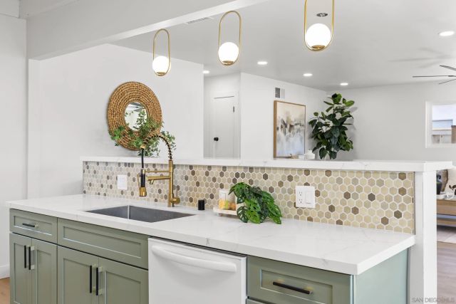 2846 Cedar Rd, Oceanside, CA 92056