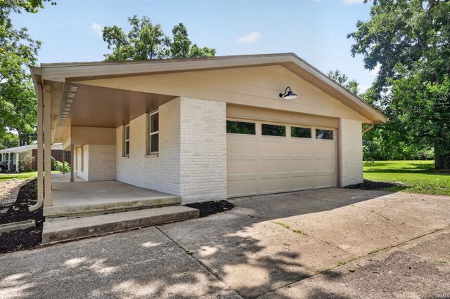 1941 Indian Trail Drive, West Lafayette, IN 47906