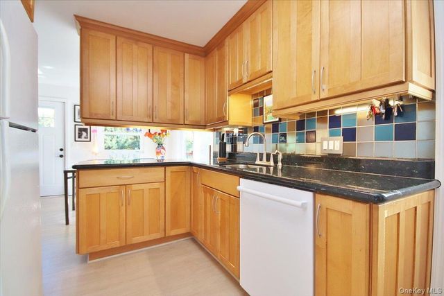 143 Old Post Road, Marlboro, NY 12542