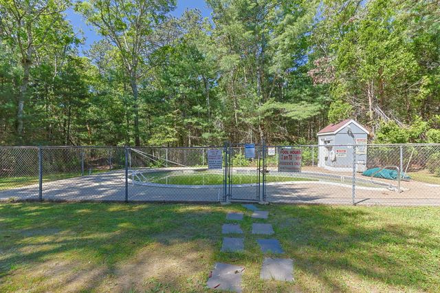 70 Cape Drive APT 8B, Mashpee, MA 02649