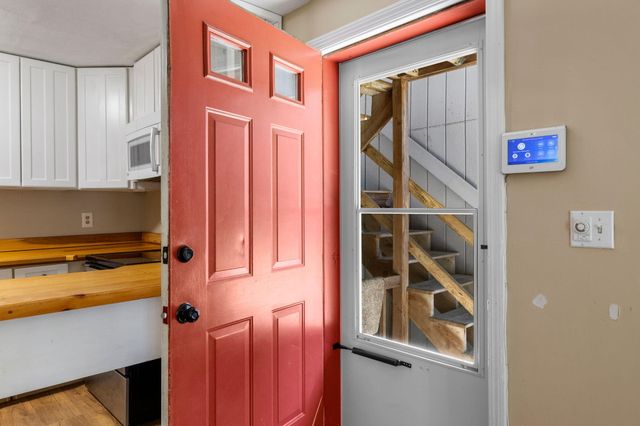 70 Cape Drive APT 8B, Mashpee, MA 02649