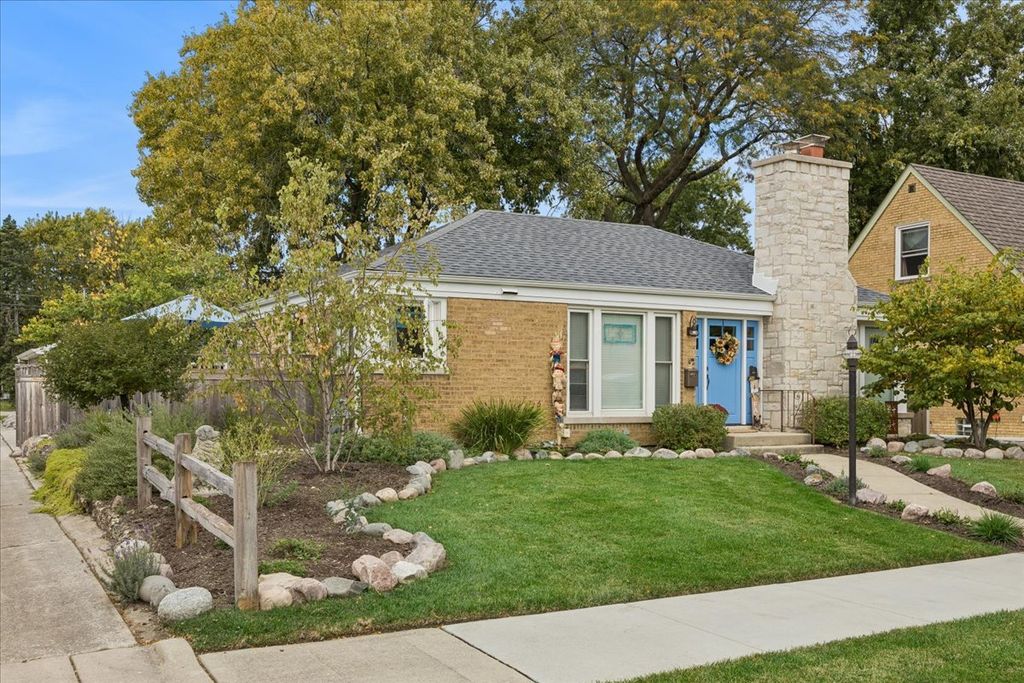 2542 S 6th Avenue, North Riverside, IL 60546 — photo 2