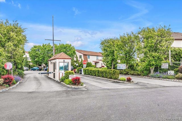 1 Anchorage way 1101, Freeport, NY 11520