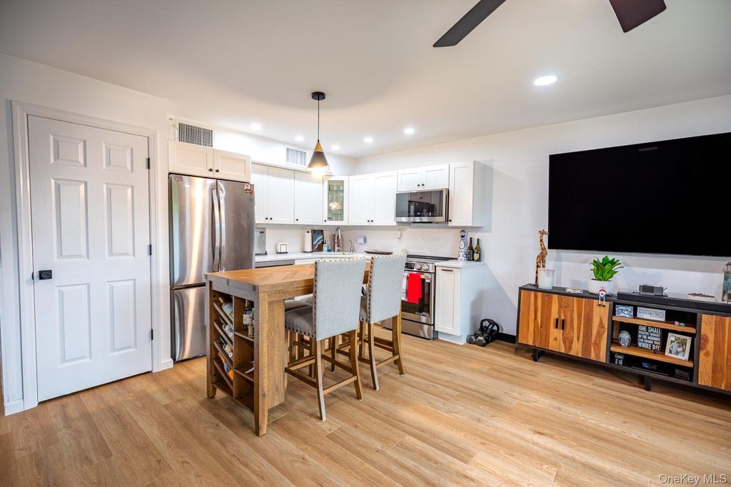 1 anchorage way way 1101, Freeport, NY 11520 — photo 5