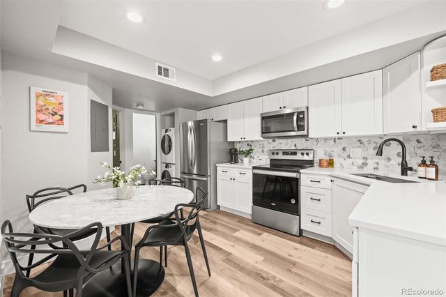 932 S Dearborn Way 11, Aurora, CO 80012
