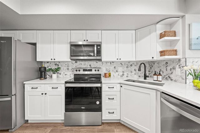 932 S Dearborn Way 11, Aurora, CO 80012