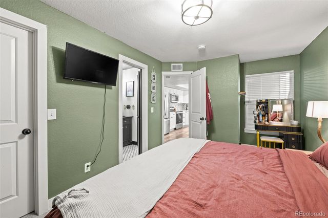 932 S Dearborn Way 11, Aurora, CO 80012