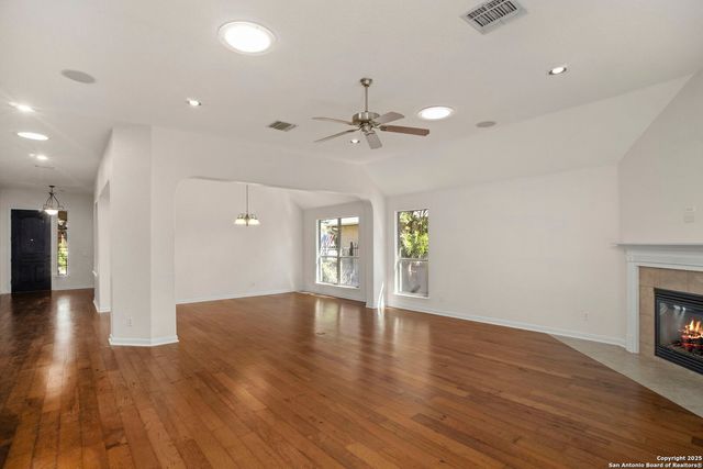 130 Grassmarket, San Antonio, TX 78259