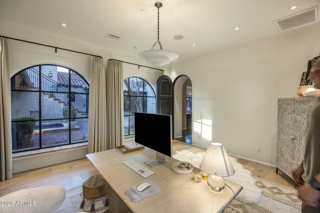 19890 N 101ST Way, Scottsdale, AZ 85255