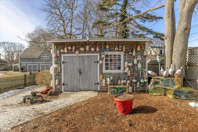 125 Sea Street, Hyannis, MA 02601