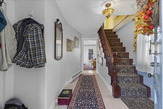 125 Sea Street, Hyannis, MA 02601