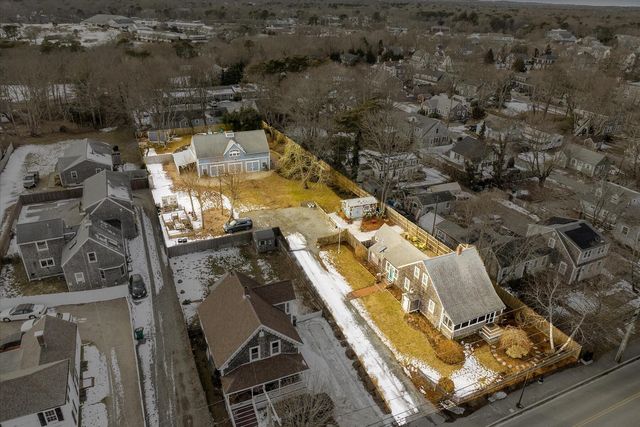 125 Sea Street, Hyannis, MA 02601