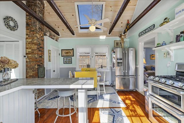 125 Sea Street, Hyannis, MA 02601