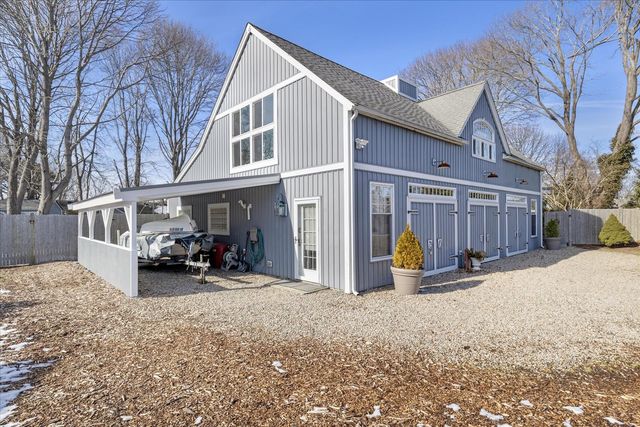 125 Sea Street, Hyannis, MA 02601