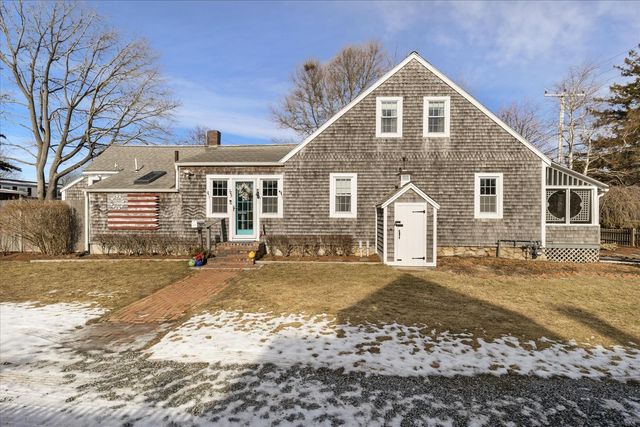 125 Sea Street, Hyannis, MA 02601