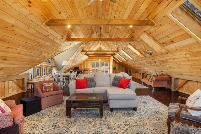 125 Sea Street, Hyannis, MA 02601