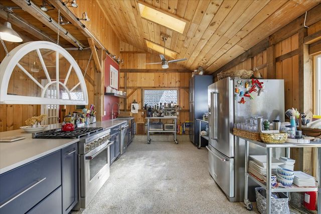 125 Sea Street, Hyannis, MA 02601